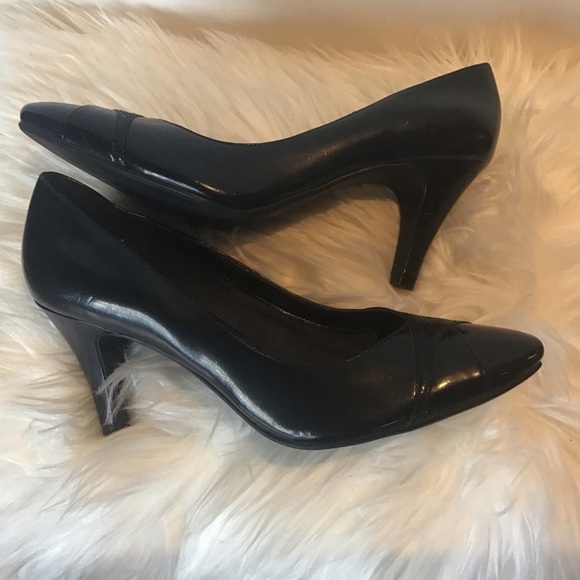 East 5th classic black moderate heel pump reptile embossed cross toe detail 7 - Picture 4 of 8